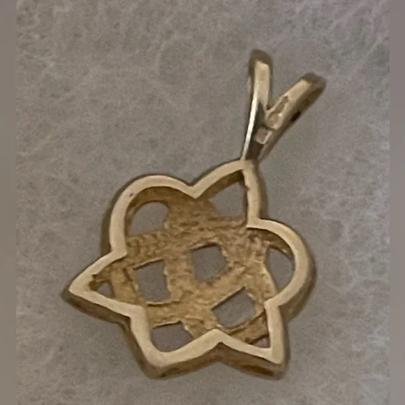 💛HP💛Vintage 14k Gold Celtic pendant - Picture 10 of 11